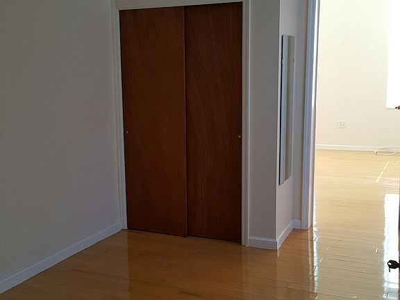 2nd image of 263 Wyckoff Ave