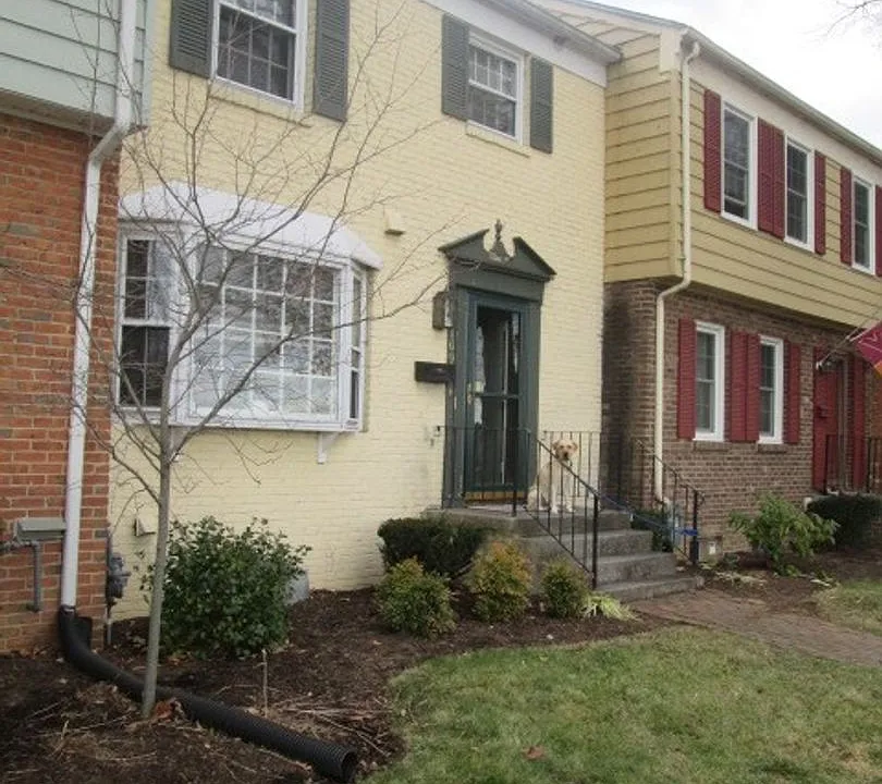 109 Yorkshire Ct
