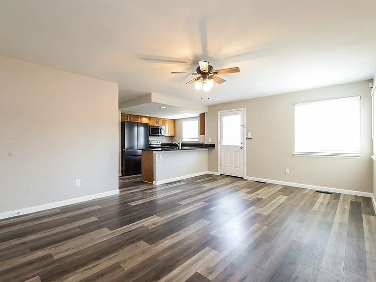 12158 Hudson Ct — Photo 7