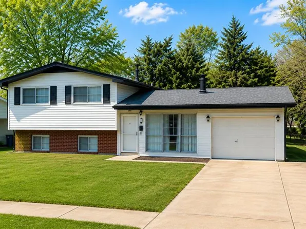 5 Sunridge Ln, Florissant, MO 63031