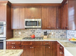 714 10th St, Hermosa Beach, CA 90254
