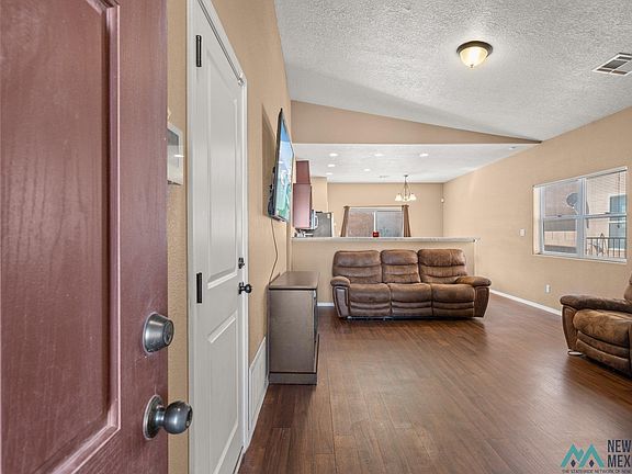 4th image of 2885 Wilder Loop NE