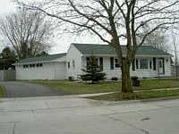 2nd image of 1627 Lilac Dr