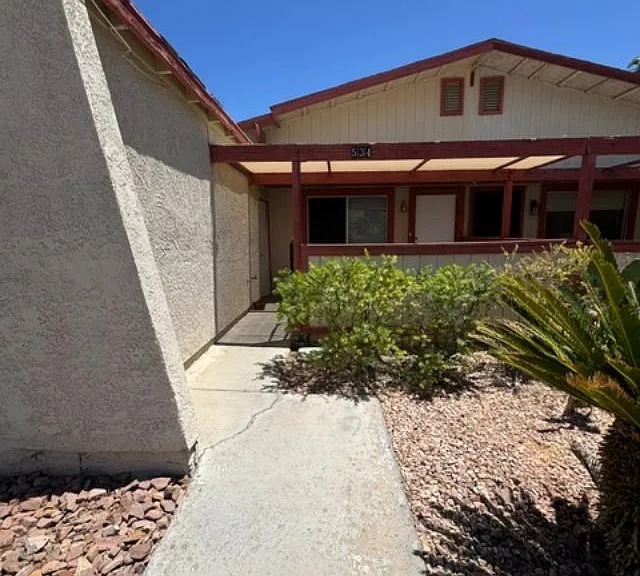 534 Dunbar Dr — Photo 1