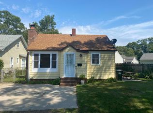 1962 Crozier Ave, Muskegon, MI 49441