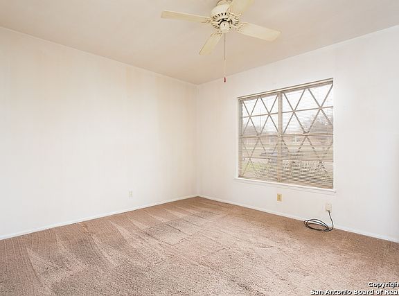 5th image of 4322 Clear Spring Dr