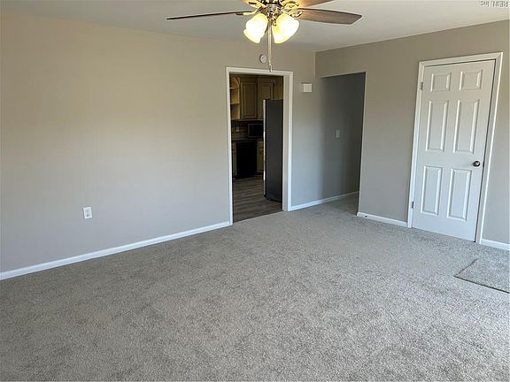 4th image of 247 Malden Ln