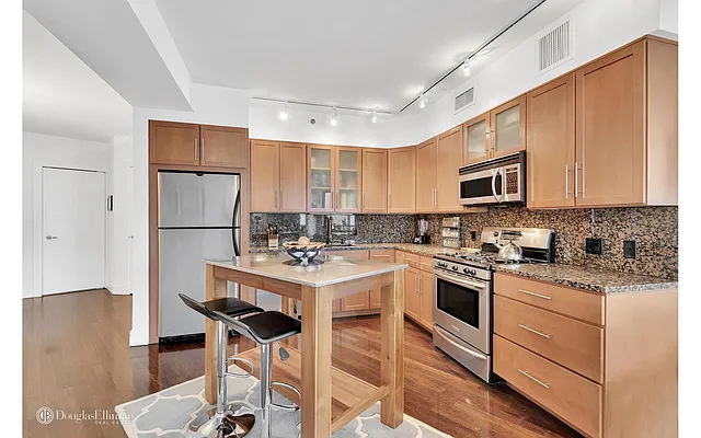 Sold by Douglas Elliman | media 4