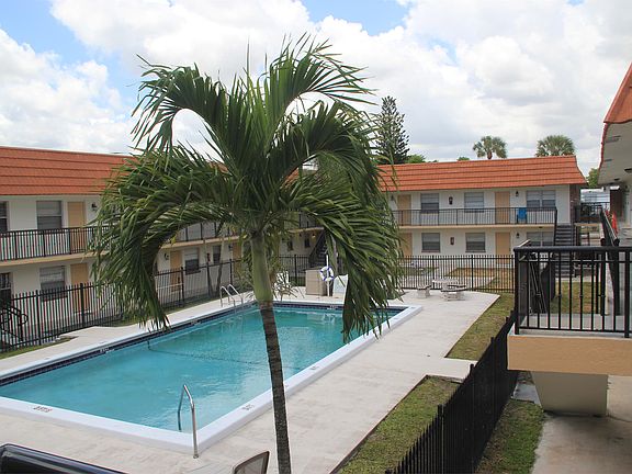 2nd image of 6650 SW 39th St APT B6