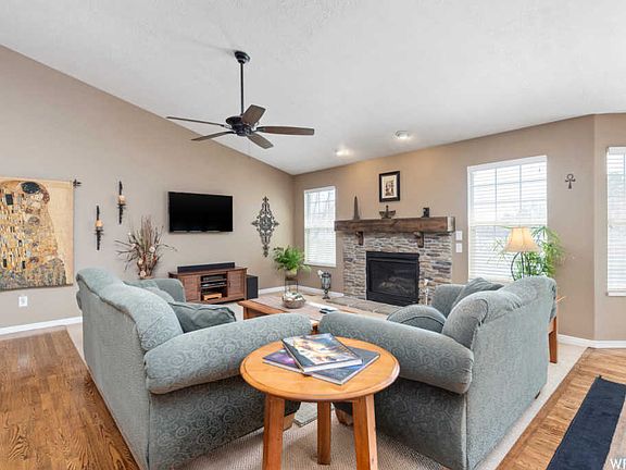 4th image of 2907 W Sanborn Dr