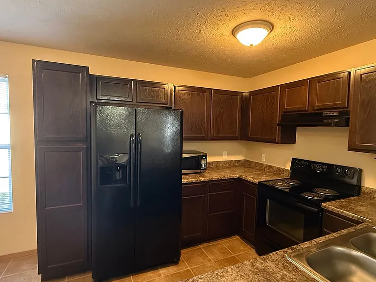 1152 S Canton Ave — Photo 6