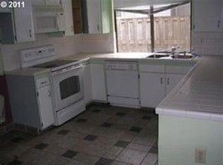 894 SE 39th Ct, Hillsboro, OR