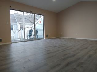 30 Tulip Ln, Freehold, NJ 07728