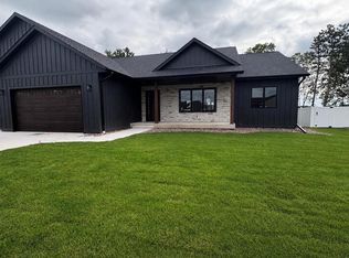 1419 Herb Ln, Holmen, WI 54636