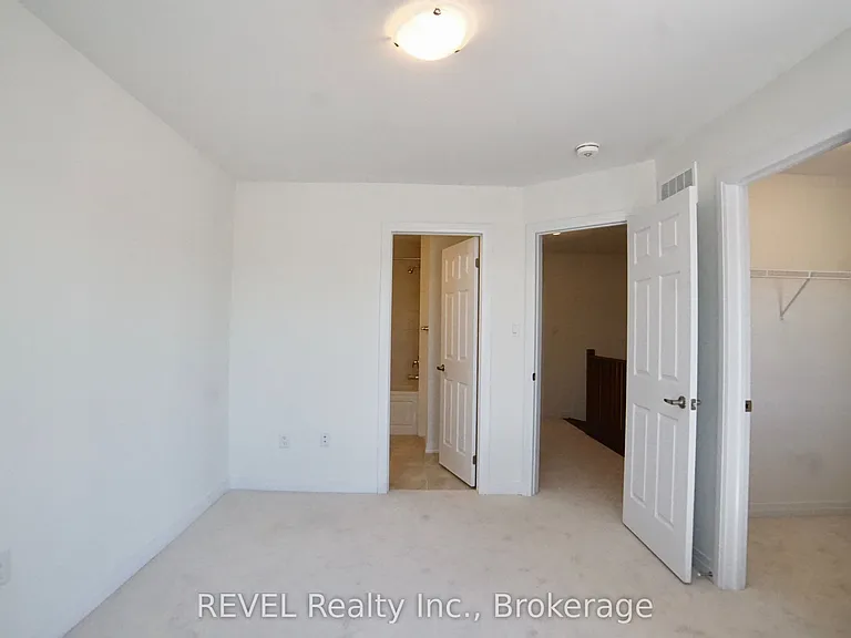 11 Lilac Ln — Photo 10