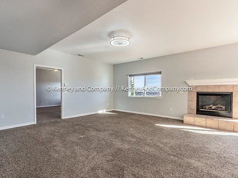 4715 Paramount Pl — Photo 7