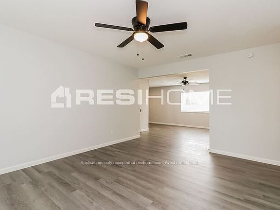 4th image of 3025 W Ferndale Ln