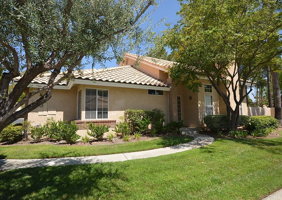 1st image of 480 La Quinta Dr