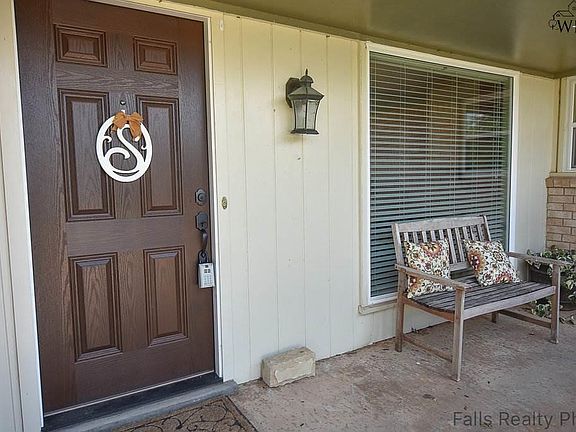 2nd image of 4315 S Leighton Cir