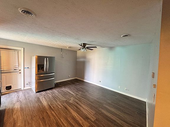 3rd image of 516 E Water St