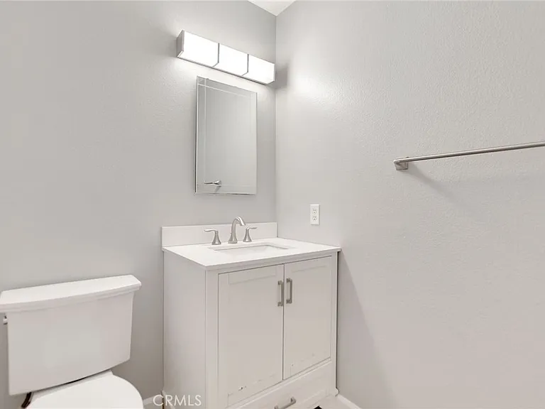 1460 Forest Glen Dr #4 — Photo 14