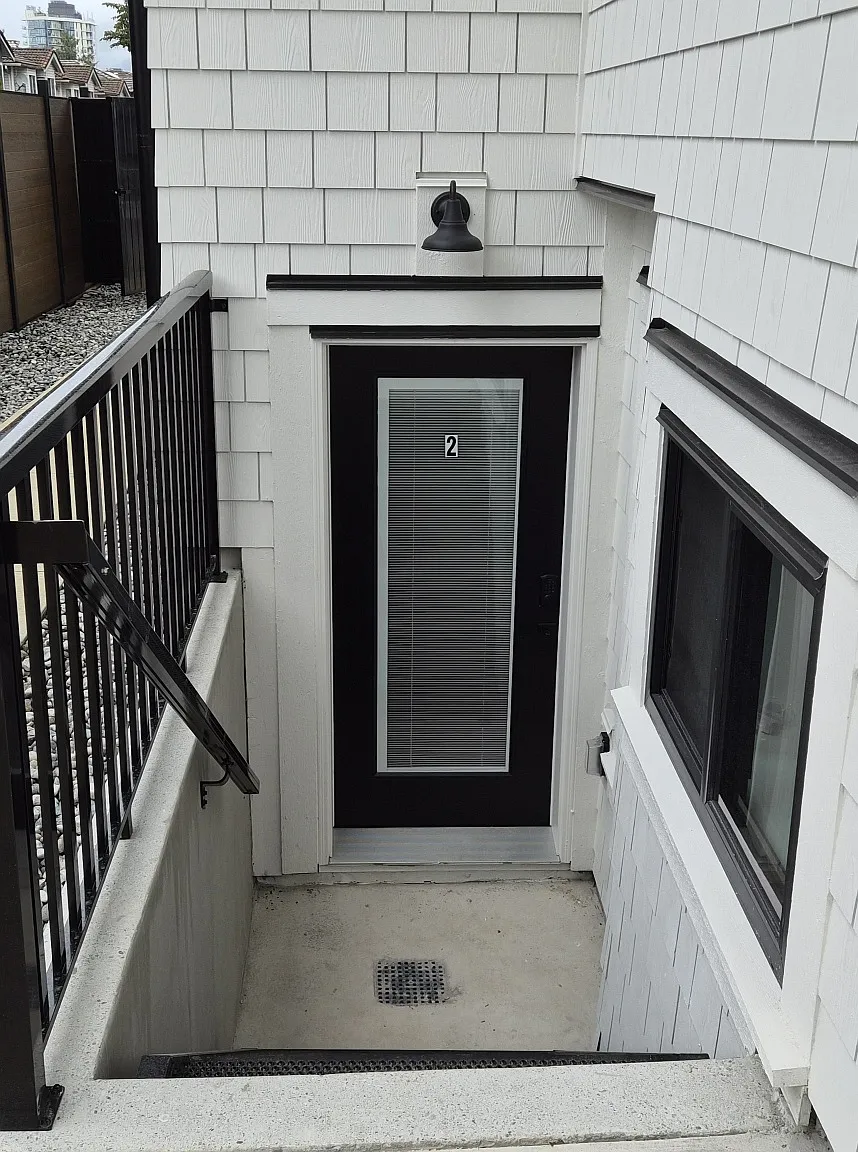 2 bed, 856 sqft, $2,490 — Photo 3