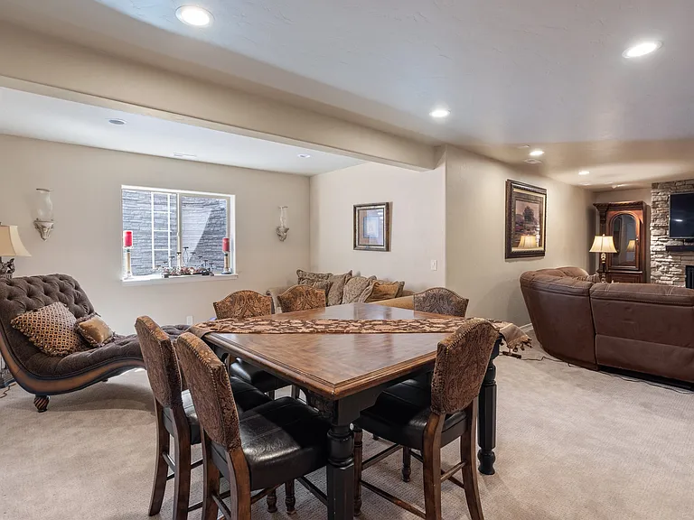 2156 Villa Creek Cir — Photo 31