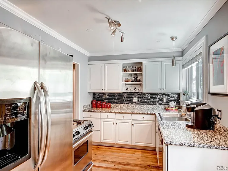 808 S Logan St — Photo 10