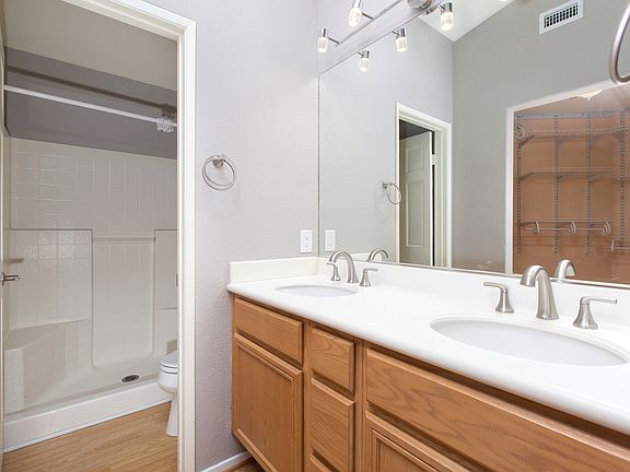 5th image of 345 Whispering Willow Dr Unit B