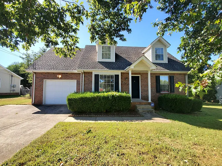 3406 Oak Lawn Dr — Photo 1