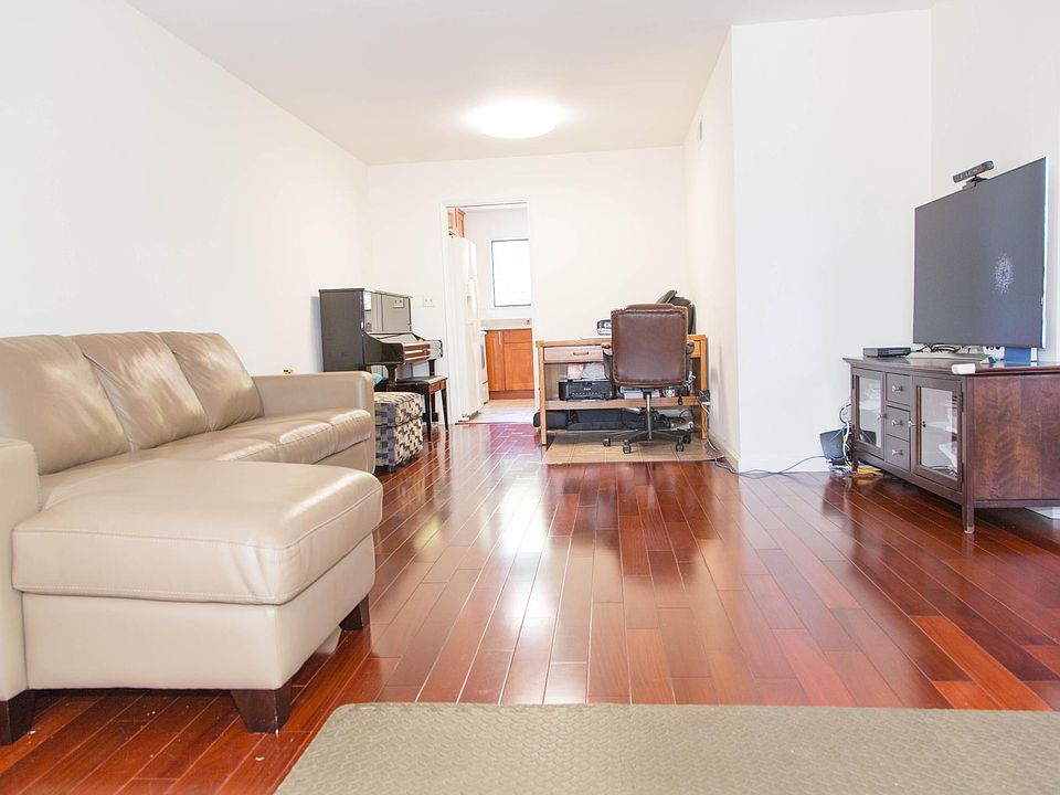 1st image of 895 Quince Ave Unit 13