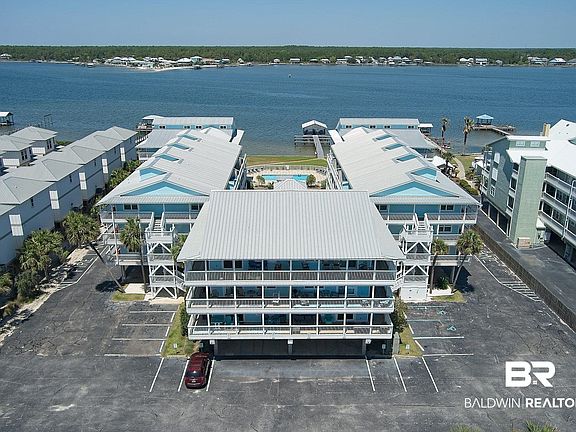 4th image of 1784 W Beach Blvd #206