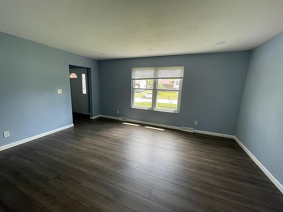 2nd image of 999 Hunt Valley Dr