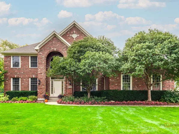 1711 Squirrel Trl, Cary, IL 60013