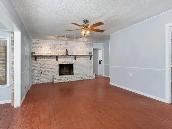 222 E Parker Rd, Nacogdoches, TX 75965