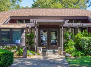 5482 Roundtree Dr APT C, Concord, CA 94521