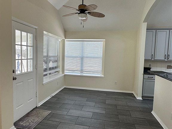 5th image of 11158 Riverbank Ridge Ln