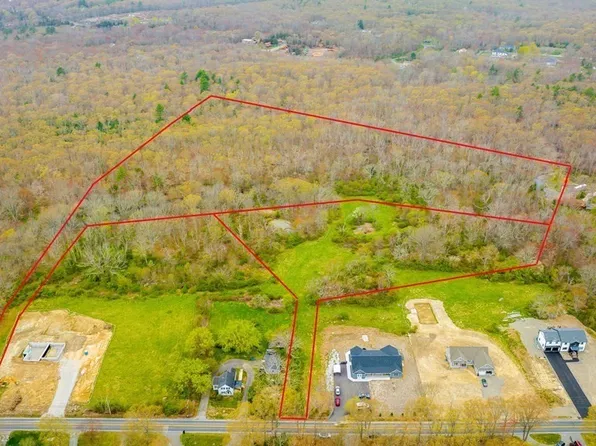 3 Sharps Lot Rd, Swansea, MA 02777