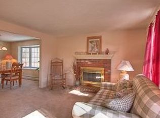 33 Pinewood Rd, Hudson, NH 03051