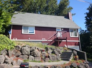 2438 SW Kenyon St, Seattle, WA 98106