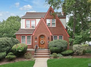366 N Van Dien Ave, Ridgewood, NJ 07450