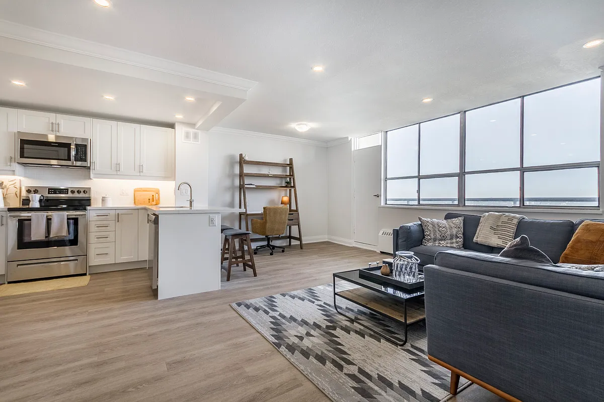 633 Northcliffe Blvd — Photo 3