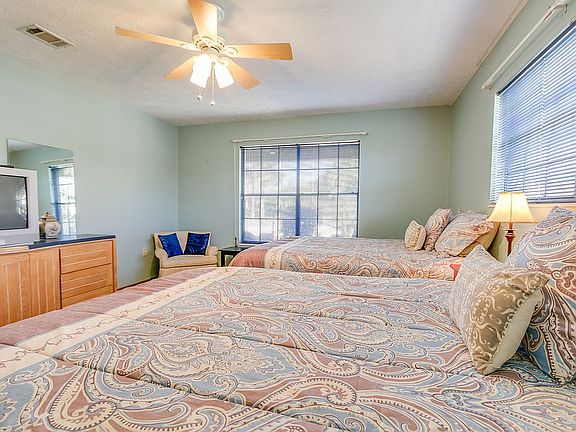 2nd image of 281 Poinsettia Dr