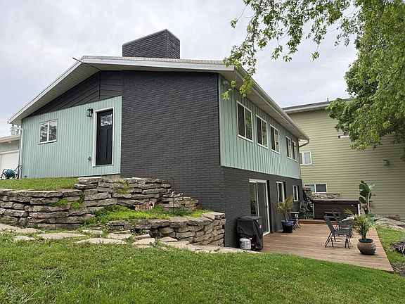 3rd image of 8921 Twin Lakes Rd