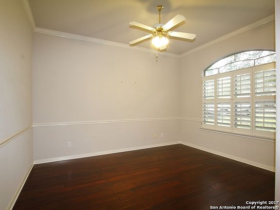 4th image of 29223 Oakview Bnd