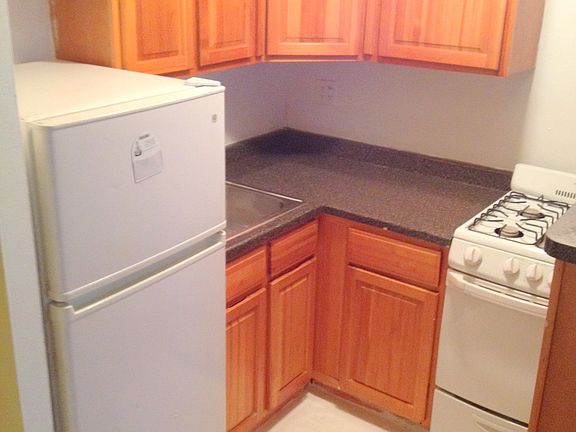 3rd image of 9 E 32nd St APT 5E