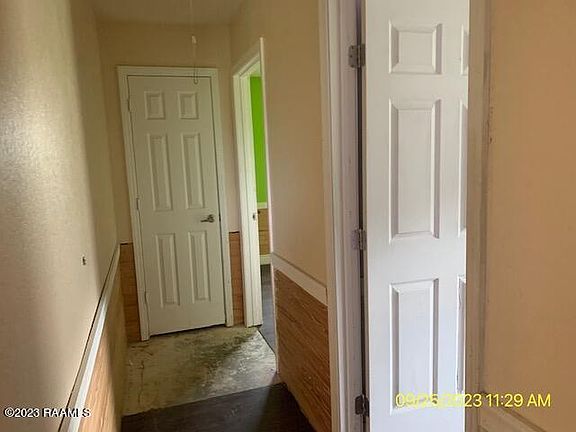 4th image of 209 Hidden Oak Dr