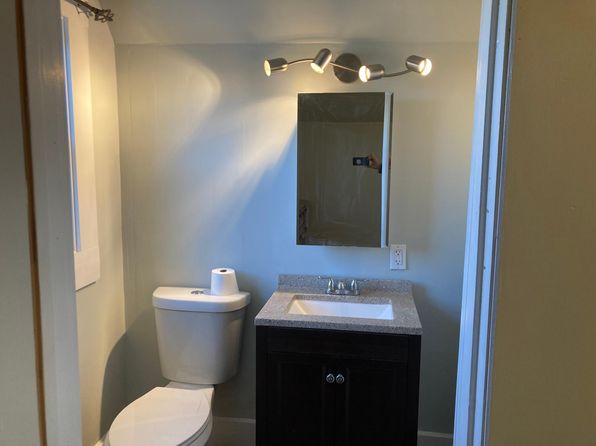 35 Bucksport Rd APT 4