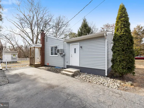 342 Woodland Ave, Blackwood, NJ 08012