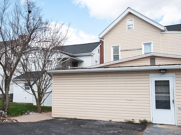 3rd image of 106 E Main St #1